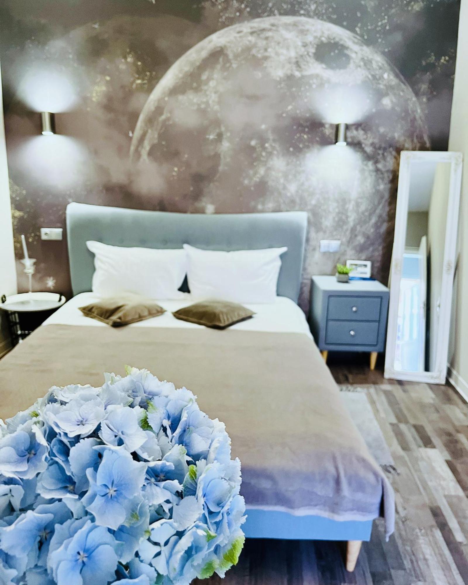 Moon And Sun Apartments Sibiu Buitenkant foto