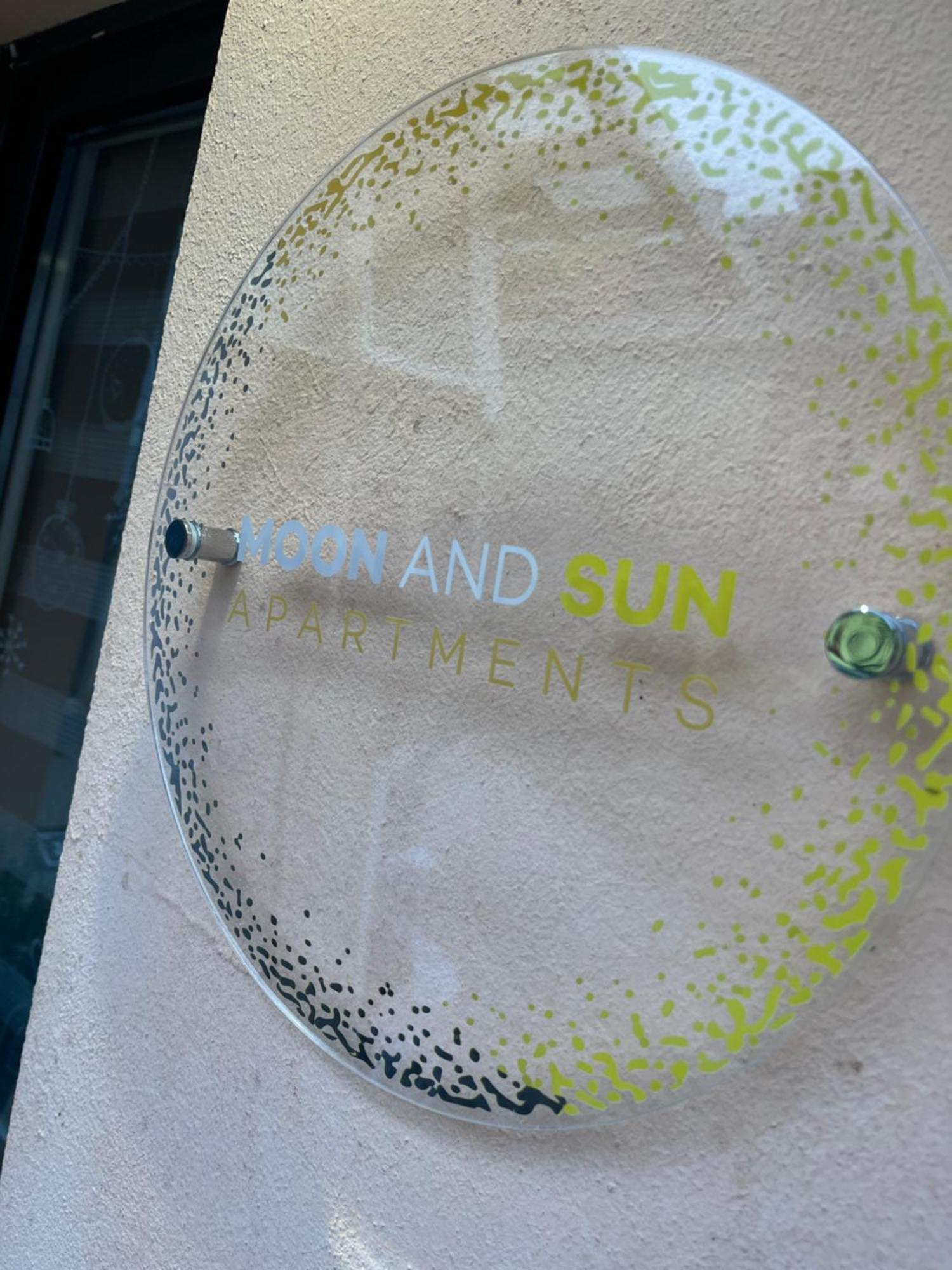 Moon And Sun Apartments Sibiu Buitenkant foto